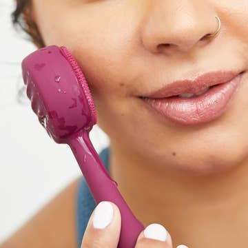 Pmd Clean Sonicglow Facial Cleansing Device - Berry